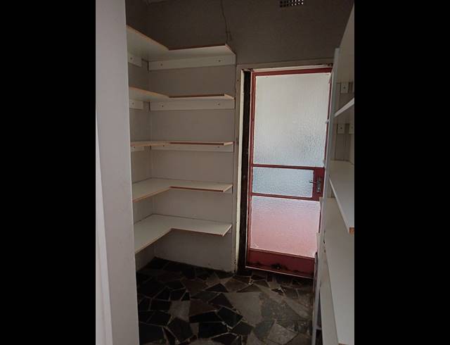 5 BEDROOM HOUSE FOR SALE IN WILGEHOF
